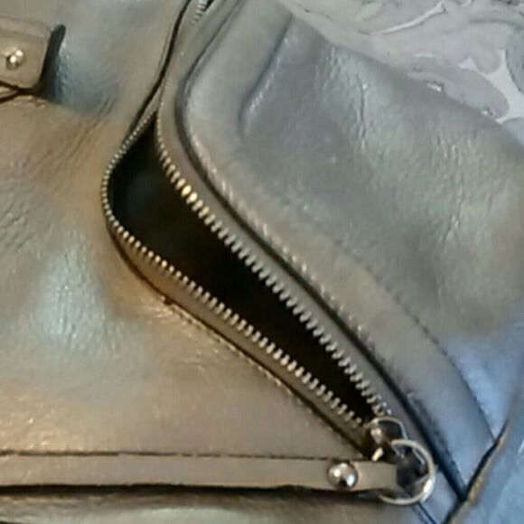 Franco Sarto Metallic Shoulder Bag - Picture 5 of 7